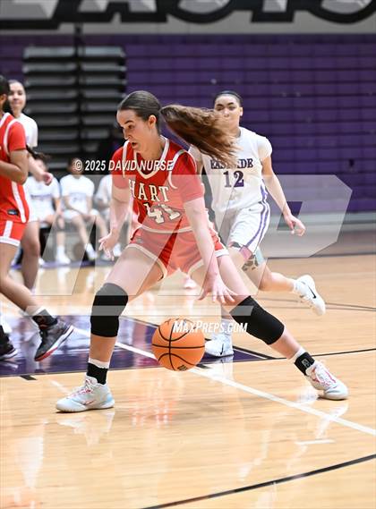 Thumbnail 2 in Eastside vs. Hart photogallery.