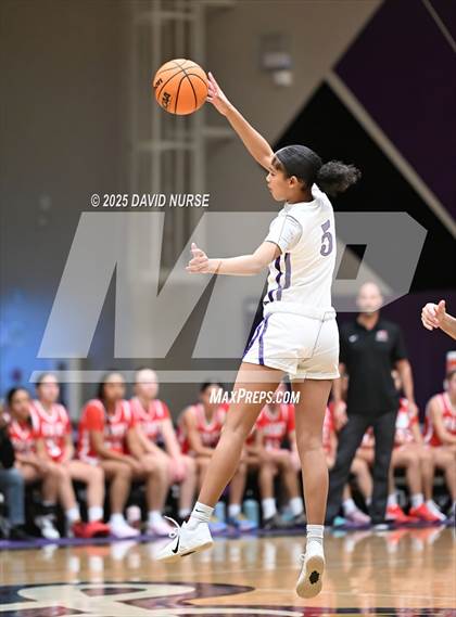 Thumbnail 2 in Eastside vs. Hart photogallery.