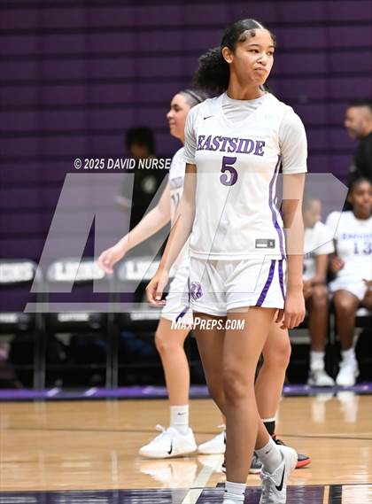 Thumbnail 2 in Eastside vs. Hart photogallery.