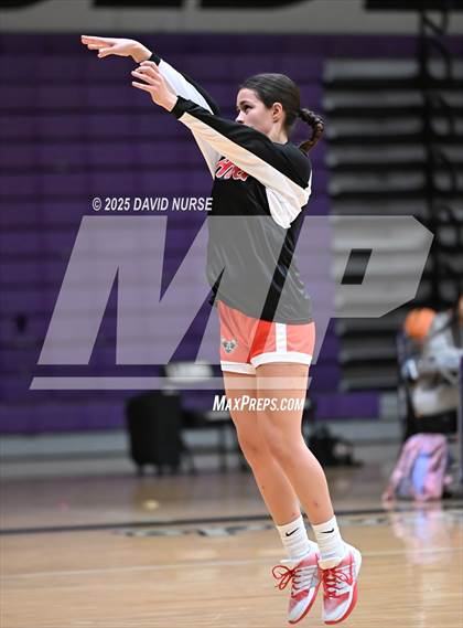 Thumbnail 2 in Eastside vs. Hart photogallery.