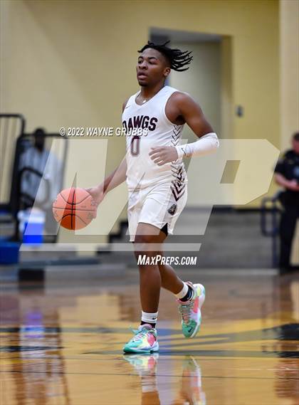 Thumbnail 3 in Jefferson vs. Daingerfield (UIL 3A Region 2 Bi-District Playoff) photogallery.
