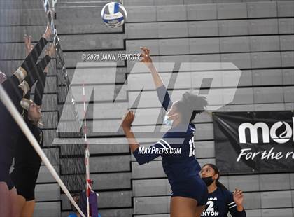 Thumbnail 2 in Sierra Canyon vs. Lone Peak (Durango Fall Classic) photogallery.