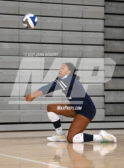Thumbnail 1 in Sierra Canyon vs. Lone Peak (Durango Fall Classic) photogallery.
