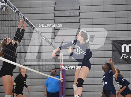 Thumbnail 1 in Sierra Canyon vs. Lone Peak (Durango Fall Classic) photogallery.