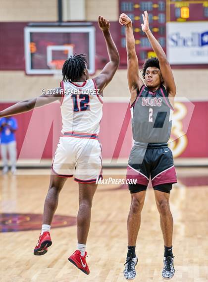 Thumbnail 3 in Atascocita vs. Pearland (McDonald's Texas Invitational) photogallery.