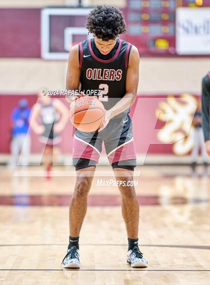 Thumbnail 1 in Atascocita vs. Pearland (McDonald's Texas Invitational) photogallery.