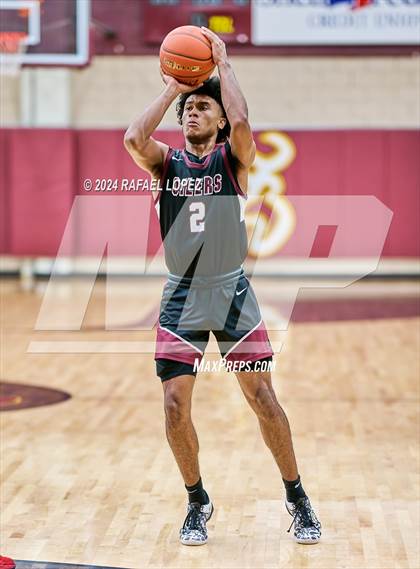 Thumbnail 2 in Atascocita vs. Pearland (McDonald's Texas Invitational) photogallery.