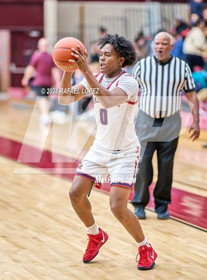 Thumbnail 3 in Atascocita vs. Pearland (McDonald's Texas Invitational) photogallery.