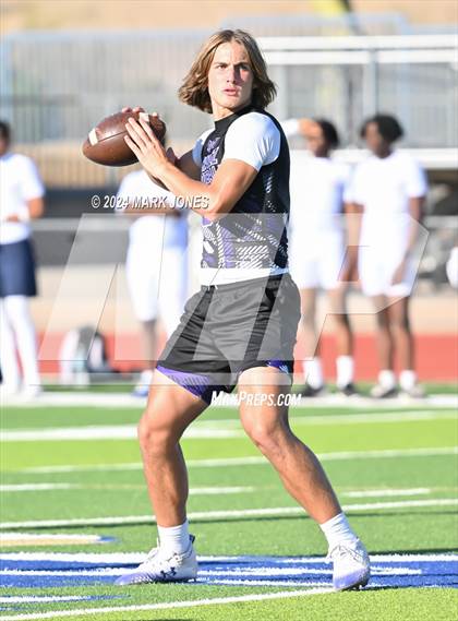 Thumbnail 1 in Greenway vs. Cesar Chavez (O'Connor 7 on 7 -  Saturday Night Lights) photogallery.