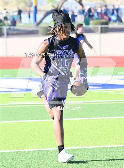 Thumbnail 3 in Greenway vs. Cesar Chavez (O'Connor 7 on 7 -  Saturday Night Lights) photogallery.