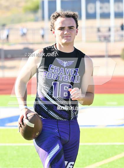 Thumbnail 3 in Greenway vs. Cesar Chavez (O'Connor 7 on 7 -  Saturday Night Lights) photogallery.