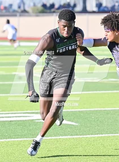 Thumbnail 2 in Greenway vs. Cesar Chavez (O'Connor 7 on 7 -  Saturday Night Lights) photogallery.