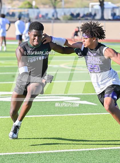 Thumbnail 3 in Greenway vs. Cesar Chavez (O'Connor 7 on 7 -  Saturday Night Lights) photogallery.