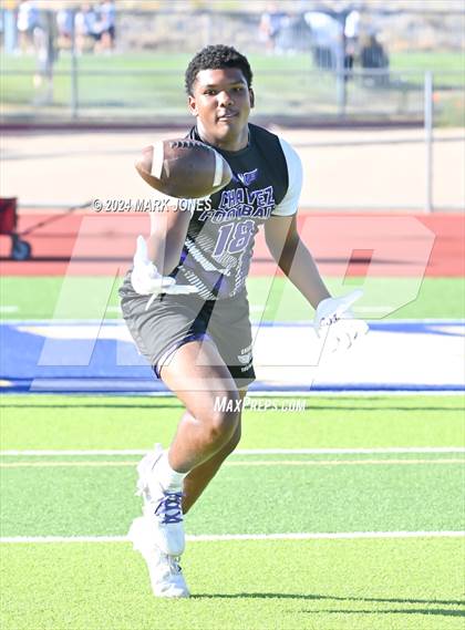 Thumbnail 2 in Greenway vs. Cesar Chavez (O'Connor 7 on 7 -  Saturday Night Lights) photogallery.
