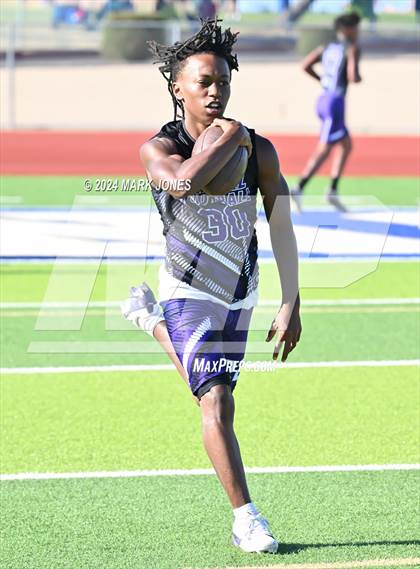Thumbnail 1 in Greenway vs. Cesar Chavez (O'Connor 7 on 7 -  Saturday Night Lights) photogallery.