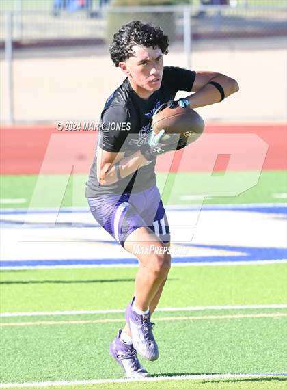Thumbnail 3 in Greenway vs. Cesar Chavez (O'Connor 7 on 7 -  Saturday Night Lights) photogallery.