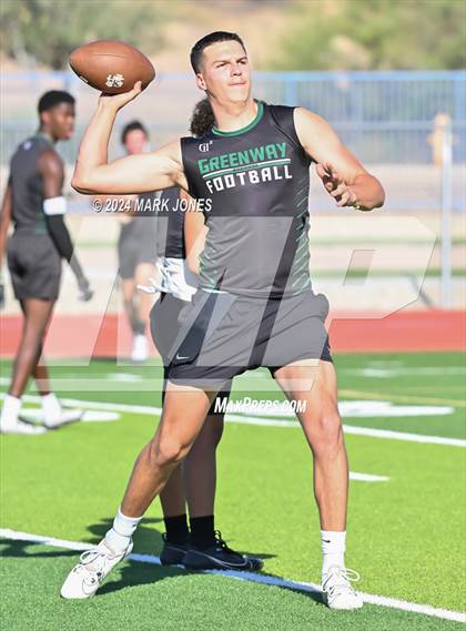 Thumbnail 3 in Greenway vs. Cesar Chavez (O'Connor 7 on 7 -  Saturday Night Lights) photogallery.