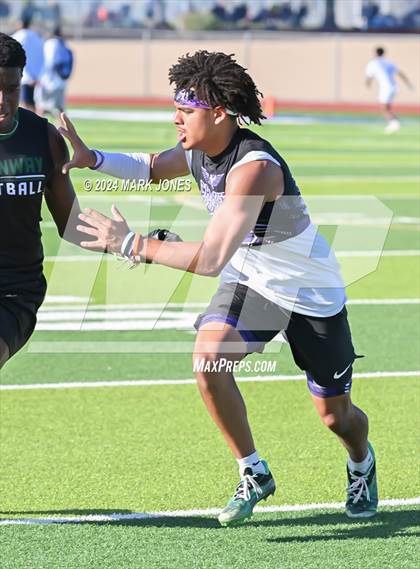 Thumbnail 1 in Greenway vs. Cesar Chavez (O'Connor 7 on 7 -  Saturday Night Lights) photogallery.