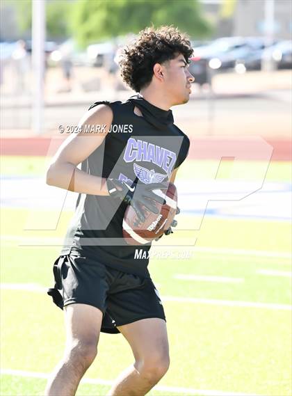 Thumbnail 3 in Greenway vs. Cesar Chavez (O'Connor 7 on 7 -  Saturday Night Lights) photogallery.