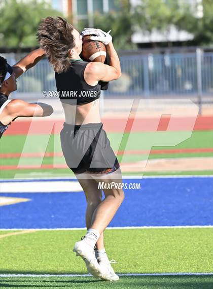 Thumbnail 2 in Greenway vs. Cesar Chavez (O'Connor 7 on 7 -  Saturday Night Lights) photogallery.
