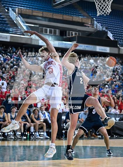 Thumbnail 3 in Mount Si vs. Olympia (WIAA 4A Round 3 State Playoff) photogallery.