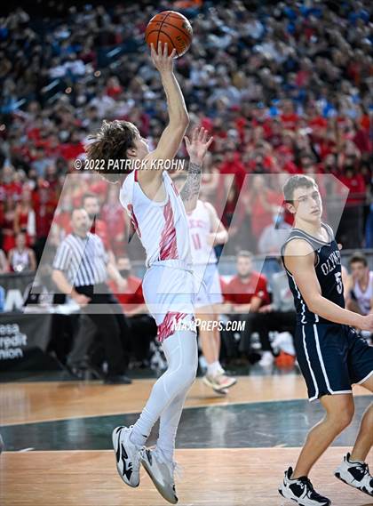 Thumbnail 3 in Mount Si vs. Olympia (WIAA 4A Round 3 State Playoff) photogallery.
