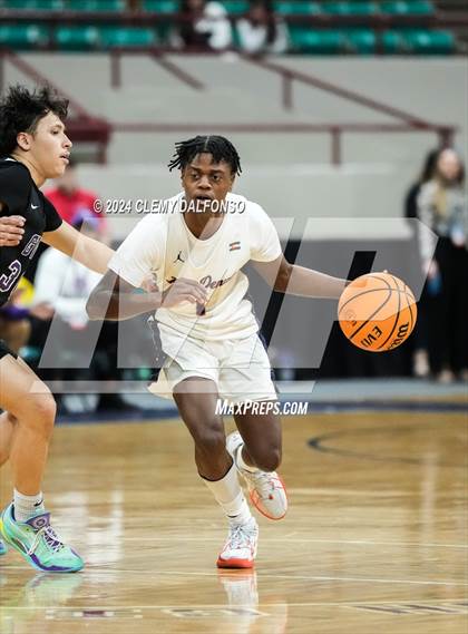 Thumbnail 3 in DSST: Green Valley Ranch vs Kent Denver (CHSAA 4A Great 8) photogallery.