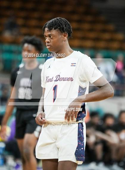 Thumbnail 1 in DSST: Green Valley Ranch vs Kent Denver (CHSAA 4A Great 8) photogallery.
