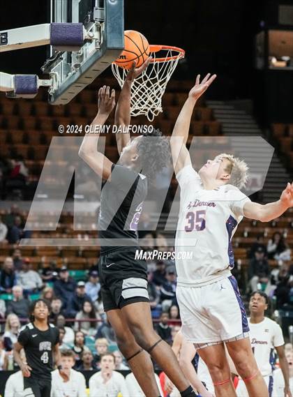 Thumbnail 1 in DSST: Green Valley Ranch vs Kent Denver (CHSAA 4A Great 8) photogallery.
