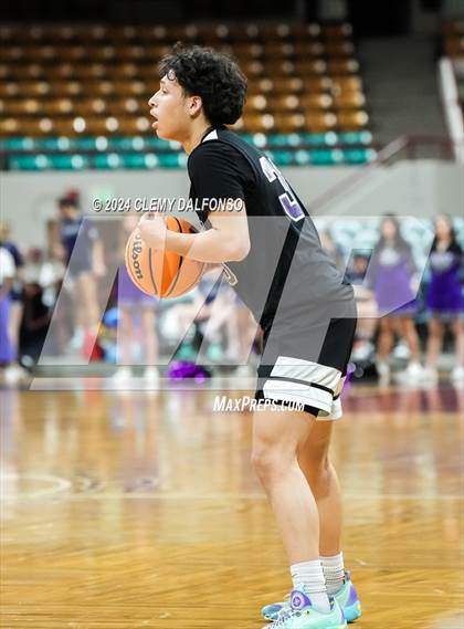 Thumbnail 2 in DSST: Green Valley Ranch vs Kent Denver (CHSAA 4A Great 8) photogallery.