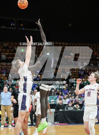 Thumbnail 3 in DSST: Green Valley Ranch vs Kent Denver (CHSAA 4A Great 8) photogallery.