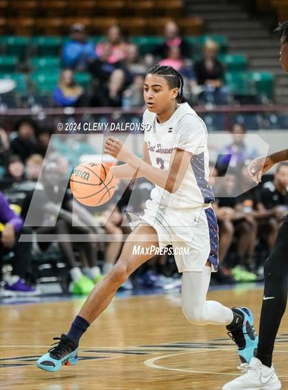 Thumbnail 3 in DSST: Green Valley Ranch vs Kent Denver (CHSAA 4A Great 8) photogallery.