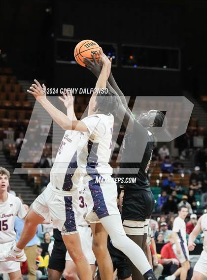 Thumbnail 2 in DSST: Green Valley Ranch vs Kent Denver (CHSAA 4A Great 8) photogallery.