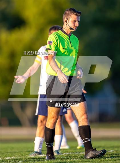 Thumbnail 3 in South Dearborn vs Greensburg (IHSAA 2A Sectional Round 1) photogallery.