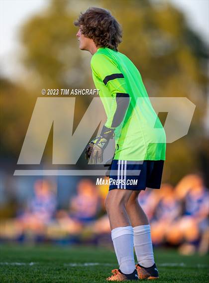 Thumbnail 1 in South Dearborn vs Greensburg (IHSAA 2A Sectional Round 1) photogallery.