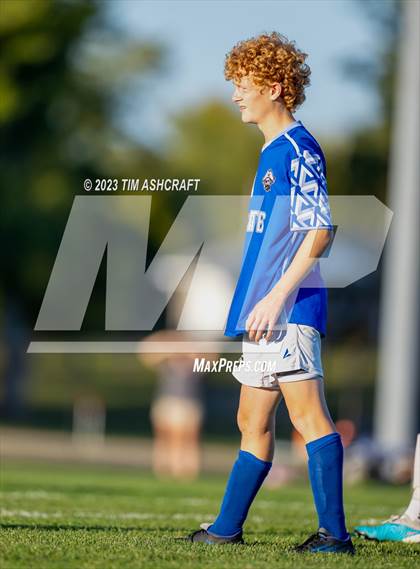 Thumbnail 1 in South Dearborn vs Greensburg (IHSAA 2A Sectional Round 1) photogallery.
