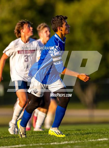 Thumbnail 3 in South Dearborn vs Greensburg (IHSAA 2A Sectional Round 1) photogallery.