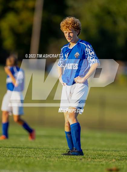 Thumbnail 3 in South Dearborn vs Greensburg (IHSAA 2A Sectional Round 1) photogallery.