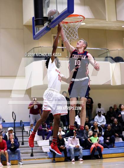 Thumbnail 3 in Christian vs. View Park (CIF SoCal D4 Finals) photogallery.