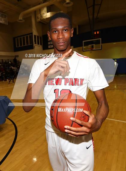 Thumbnail 1 in Christian vs. View Park (CIF SoCal D4 Finals) photogallery.