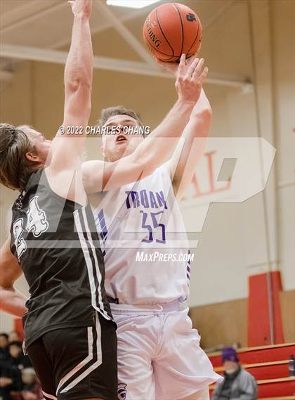 Thumbnail 2 in Saint Francis vs Petaluma (Rose City Basketball Tournament) photogallery.