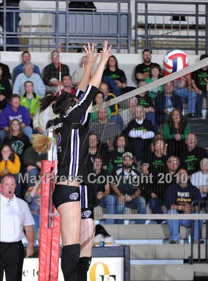 Thumbnail 3 in Grantsburg vs. Regis (WIAA Sectional Finals) photogallery.