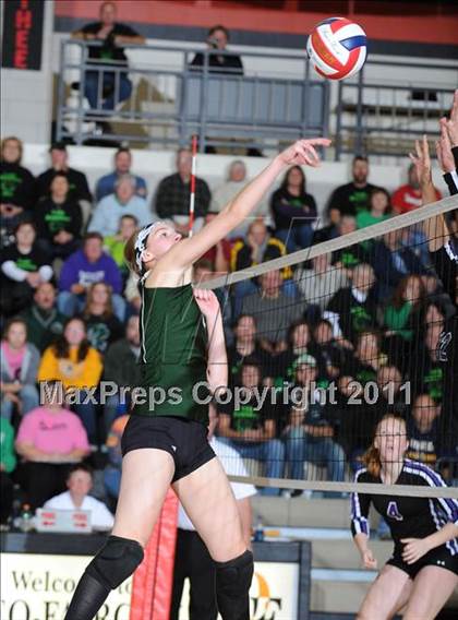 Thumbnail 2 in Grantsburg vs. Regis (WIAA Sectional Finals) photogallery.