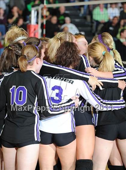 Thumbnail 2 in Grantsburg vs. Regis (WIAA Sectional Finals) photogallery.