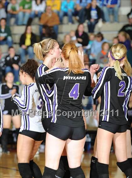 Thumbnail 1 in Grantsburg vs. Regis (WIAA Sectional Finals) photogallery.
