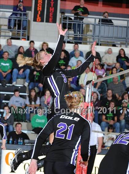 Thumbnail 2 in Grantsburg vs. Regis (WIAA Sectional Finals) photogallery.