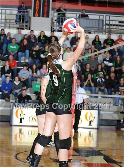 Thumbnail 1 in Grantsburg vs. Regis (WIAA Sectional Finals) photogallery.