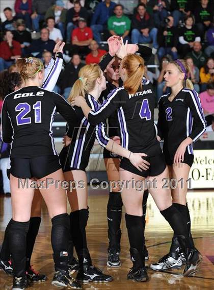 Thumbnail 1 in Grantsburg vs. Regis (WIAA Sectional Finals) photogallery.