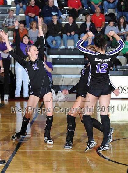 Thumbnail 1 in Grantsburg vs. Regis (WIAA Sectional Finals) photogallery.