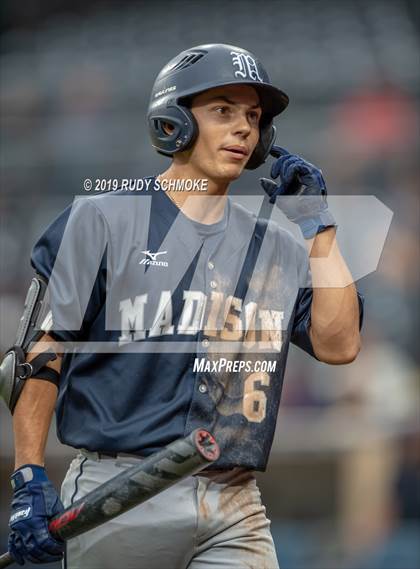 Thumbnail 1 in CIF San Diego Section All-Star Game photogallery.